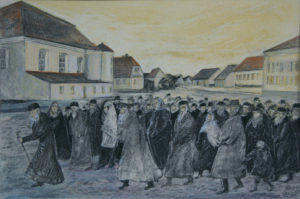 Na pierwszym planie rysunku widać dużą grupę Żydów, a w tle synagoga i zabudowa miasta Tykocin.